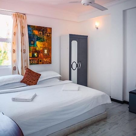 Rivers Beach & Spa Hulhumale Esterno foto