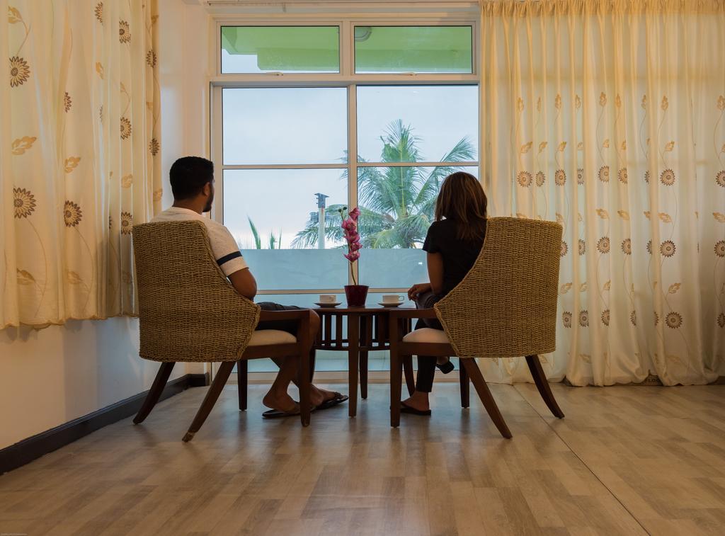 Rivers Beach & Spa Hulhumale Esterno foto