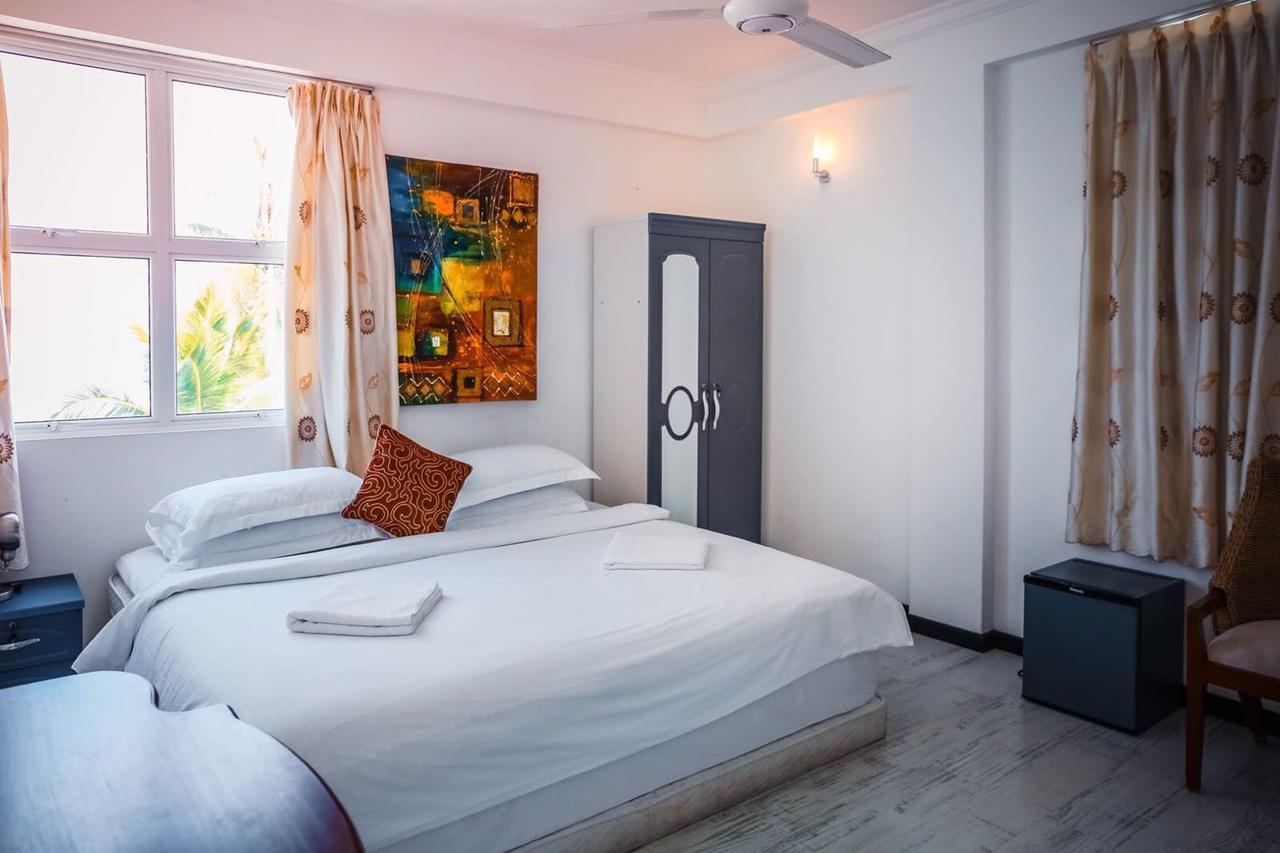 Rivers Beach & Spa Hulhumale Esterno foto
