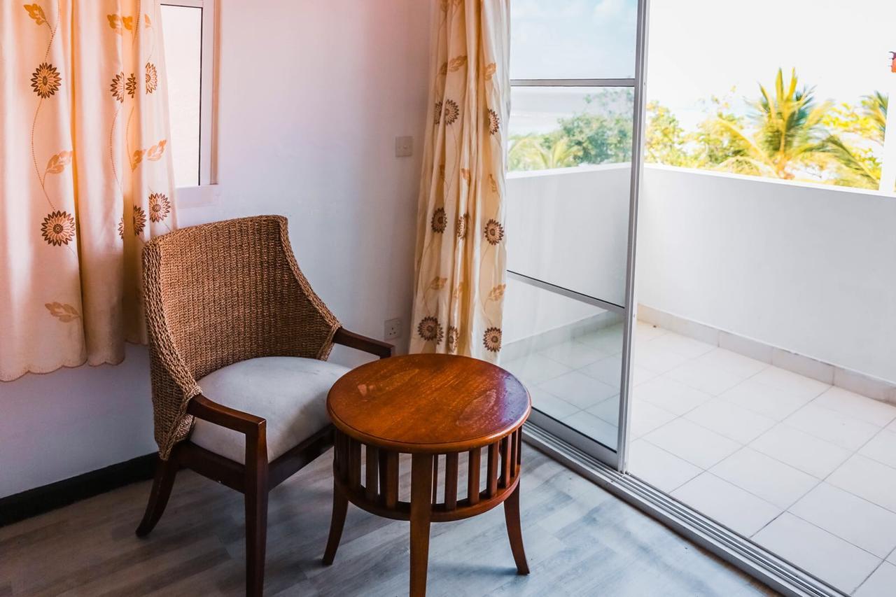 Rivers Beach & Spa Hulhumale Esterno foto