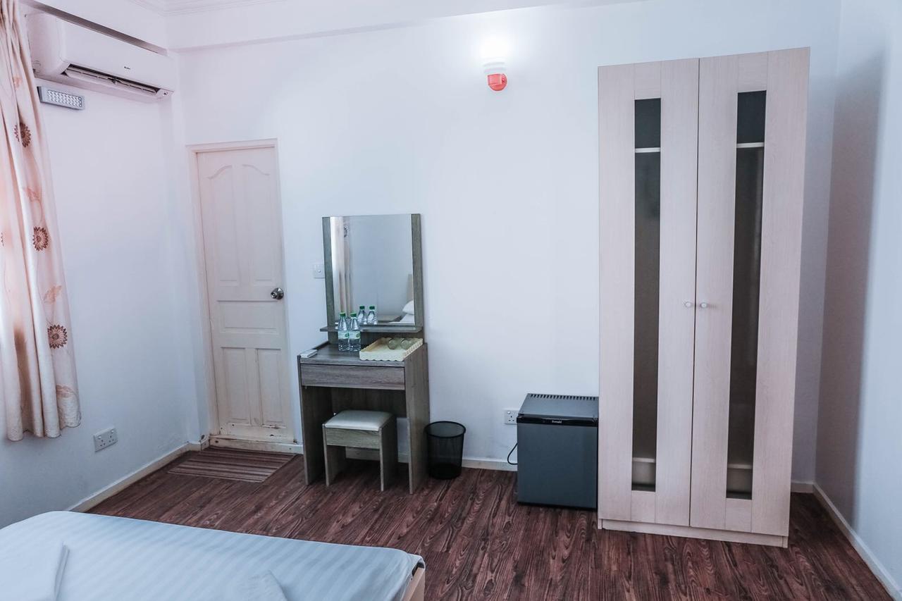 Rivers Beach & Spa Hulhumale Esterno foto