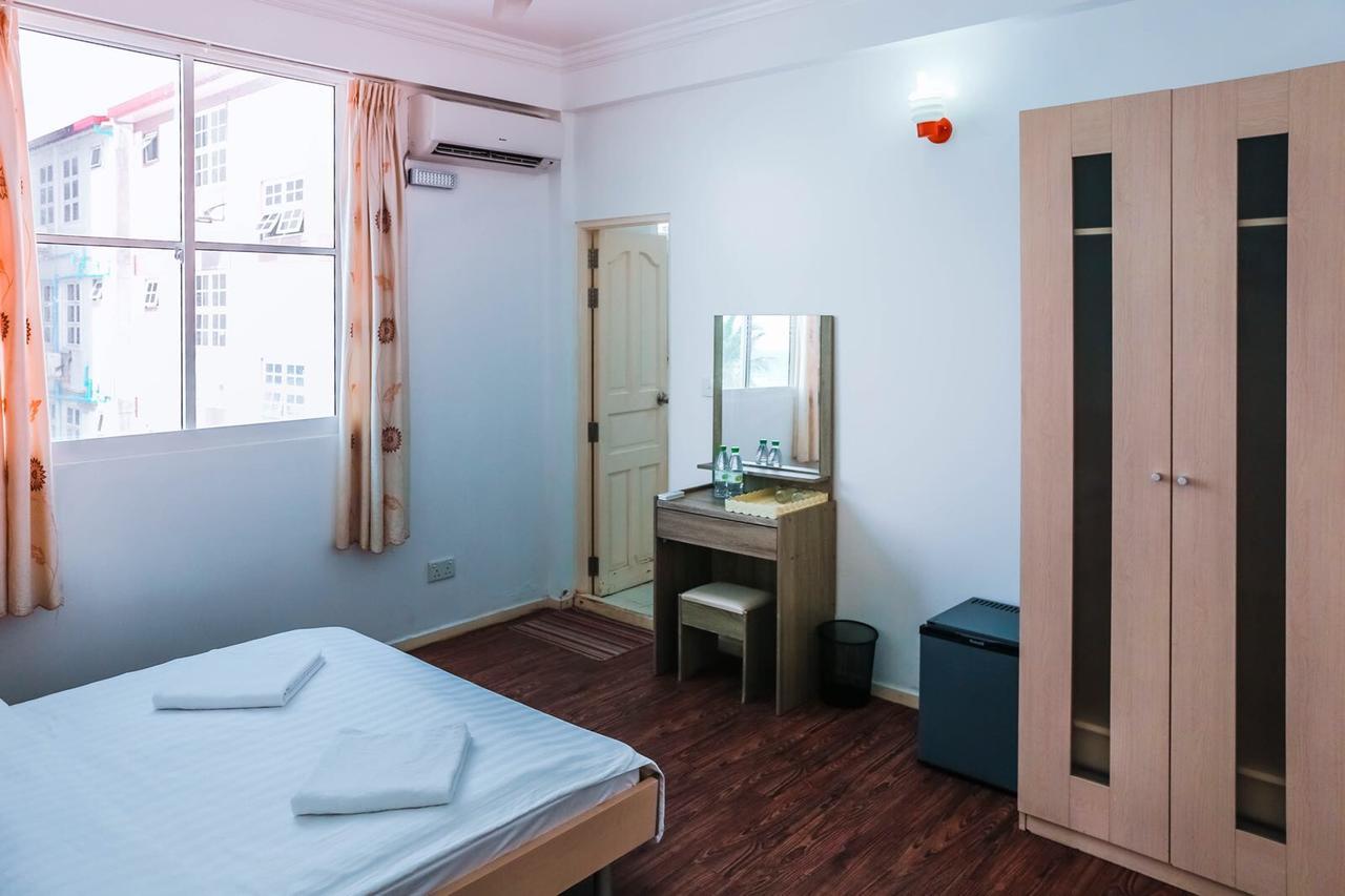 Rivers Beach & Spa Hulhumale Esterno foto